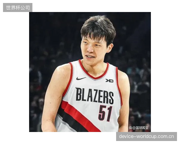 开拓者队急于送走中锋艾顿，为新秀杨瀚森腾出成长空间，并平衡球队的阵容结构。